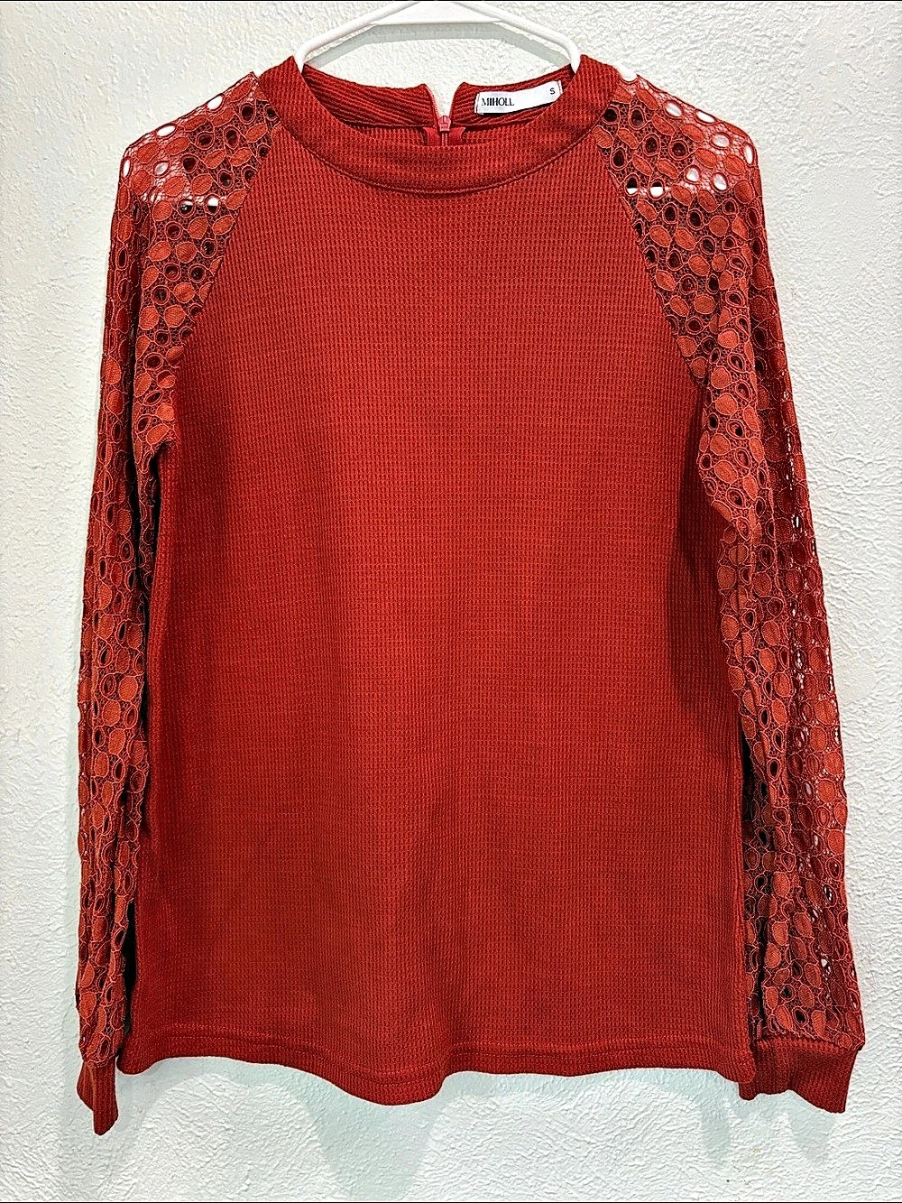 MIHOLL Medium Lace Sleeve blouse in Red Size small Like New